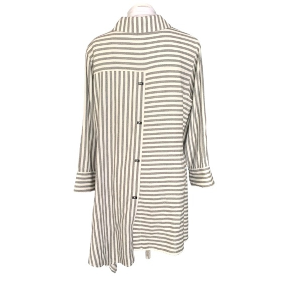 SOFT Surroundings Linen Blend Long Sleeve Asymmetrical Hem Button Down Sz S - Picture 4 of 9